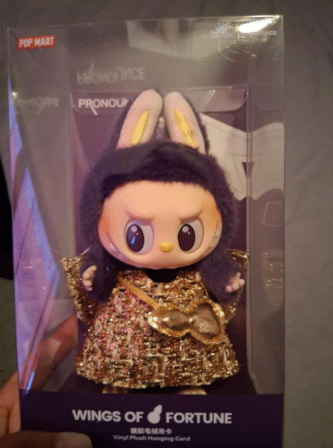 POPMART  LABUBU PRONOUNCE  WINGS OF FORTUNE Vinyl Plush Hanging Card photo review