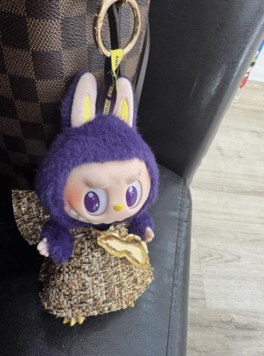 POPMART  LABUBU PRONOUNCE  WINGS OF FORTUNE Vinyl Plush Hanging Card photo review