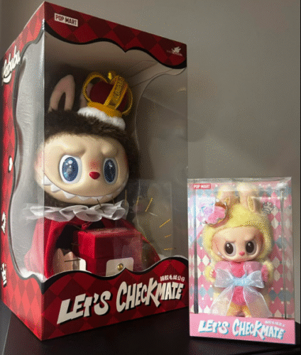 POPMART Labubu THE MONSTERS Let's Checkmate Series-Vinyl Plush Hanging Card photo review