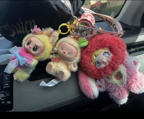 POPMART Labubu THE MONSTERS Let's Checkmate Series-Vinyl Plush Hanging Card photo review