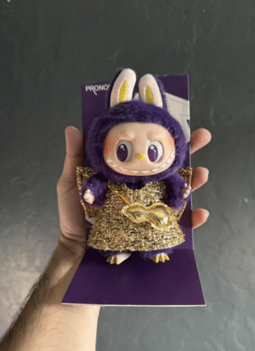 POPMART  LABUBU PRONOUNCE  WINGS OF FORTUNE Vinyl Plush Hanging Card photo review