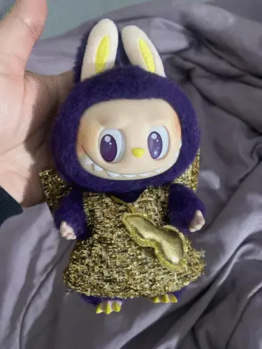 POPMART  LABUBU PRONOUNCE  WINGS OF FORTUNE Vinyl Plush Hanging Card photo review