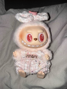 POPMART THE MONSTERS LABUBU Have a Seat Vinyl Plush Blind Box photo review