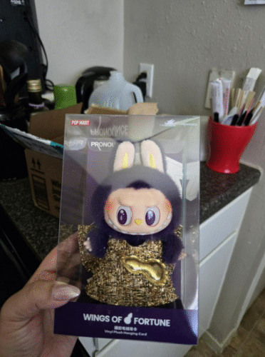 POPMART  LABUBU PRONOUNCE  WINGS OF FORTUNE Vinyl Plush Hanging Card photo review