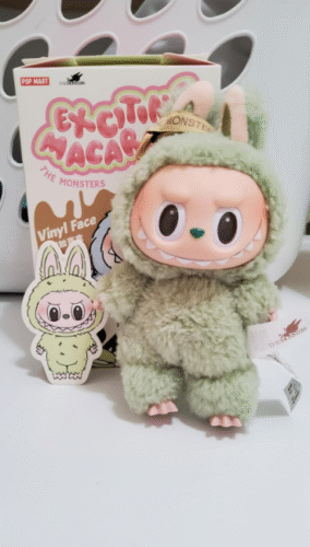POPMART THE MONSTERS  Exciting Macaron LABUBU Vinyl Face Blind Box photo review