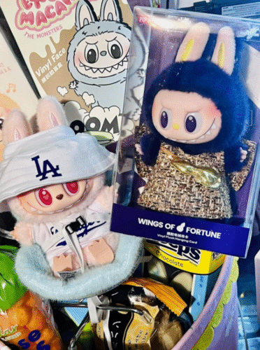 POPMART  LABUBU PRONOUNCE  WINGS OF FORTUNE Vinyl Plush Hanging Card photo review