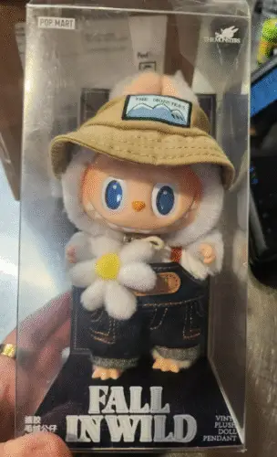 POPMART Labubu THE MONSTERS FALL IN WILD SERIES-Vinyl Plush Doll Pendant photo review