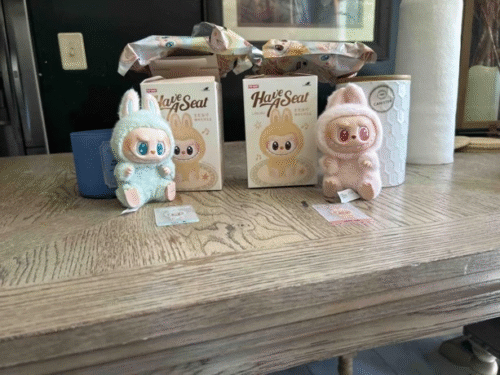 POPMART THE MONSTERS LABUBU Have a Seat Vinyl Plush Blind Box photo review