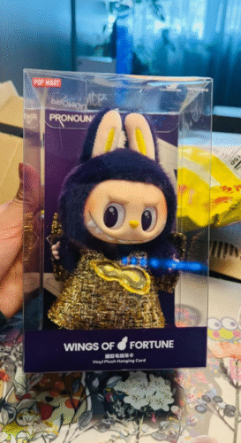 POPMART  LABUBU PRONOUNCE  WINGS OF FORTUNE Vinyl Plush Hanging Card photo review