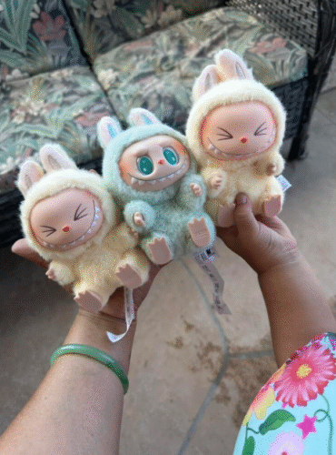 POPMART THE MONSTERS LABUBU Have a Seat Vinyl Plush Blind Box photo review