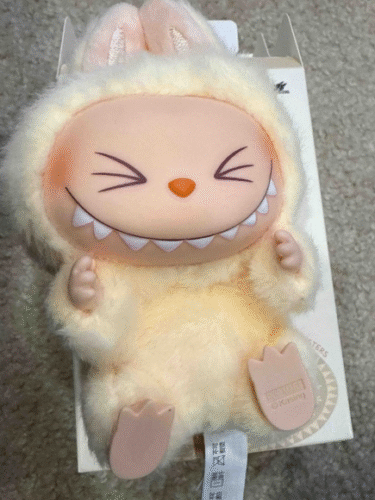 POPMART THE MONSTERS LABUBU Have a Seat Vinyl Plush Blind Box photo review