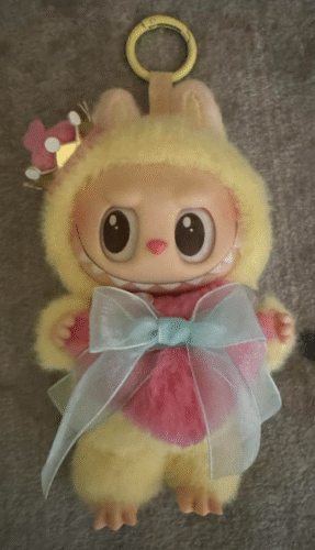 POPMART Labubu THE MONSTERS Let's Checkmate Series-Vinyl Plush Hanging Card photo review