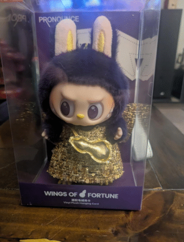 POPMART  LABUBU PRONOUNCE  WINGS OF FORTUNE Vinyl Plush Hanging Card photo review