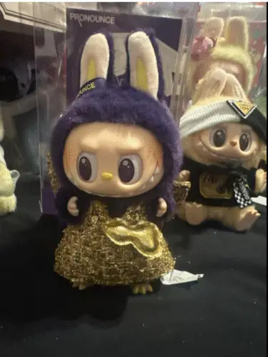 POPMART  LABUBU PRONOUNCE  WINGS OF FORTUNE Vinyl Plush Hanging Card photo review