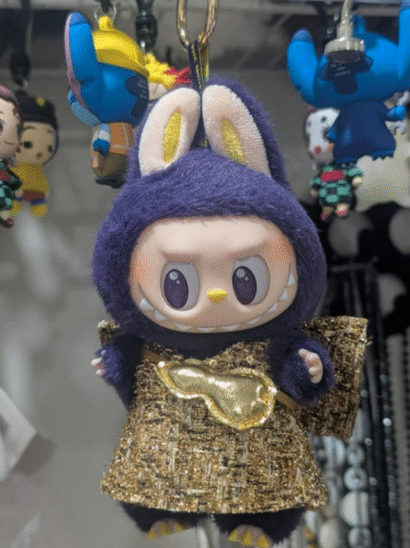 POPMART  LABUBU PRONOUNCE  WINGS OF FORTUNE Vinyl Plush Hanging Card photo review