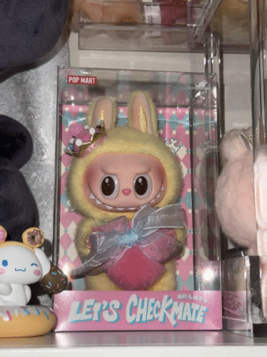 POPMART Labubu THE MONSTERS Let's Checkmate Series-Vinyl Plush Hanging Card photo review